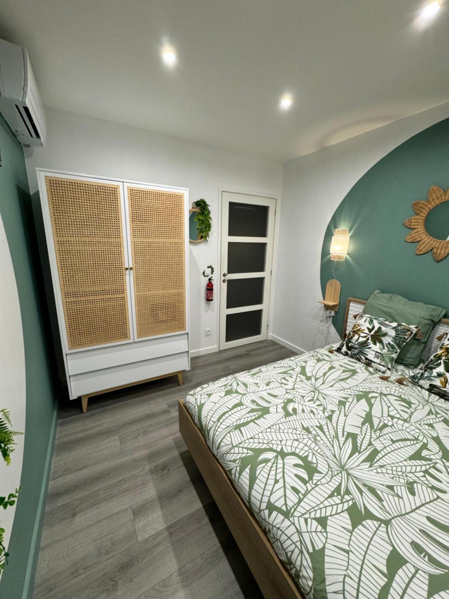 Worldroom Chambre Privee Avec Espace Commun Perpignan Oda fotoğraf