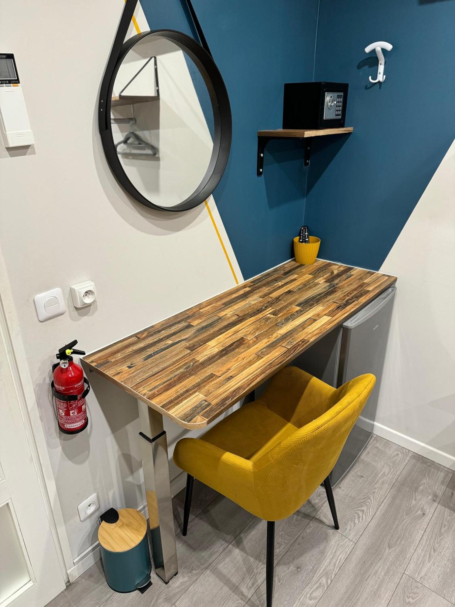 Worldroom Chambre Privee Avec Espace Commun Perpignan Dış mekan fotoğraf
